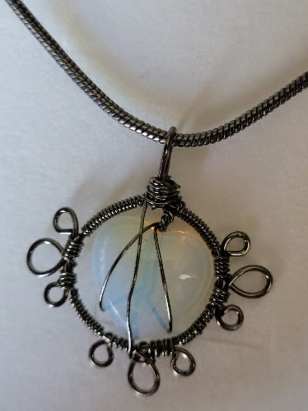Opal-Colored Gunmetal Black Wire Necklace